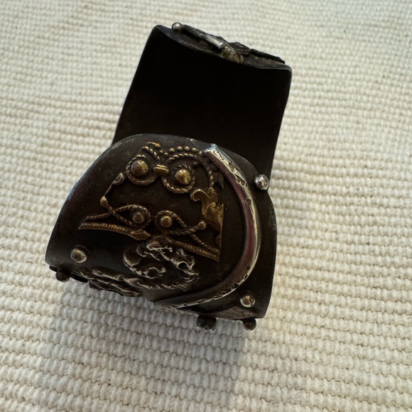 Cuff Bracelet - Picture 4 of 11